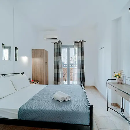 Marousi 4* Perissa (Santorini)