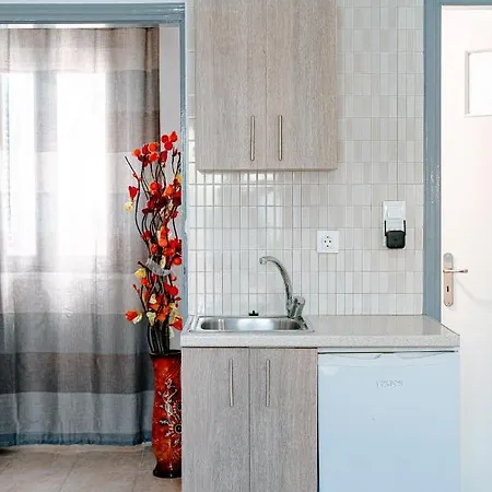 Marousi アパートホテル 4*