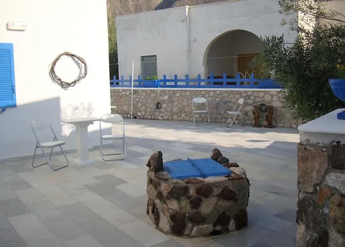 Marousi Perissa (Santorini)