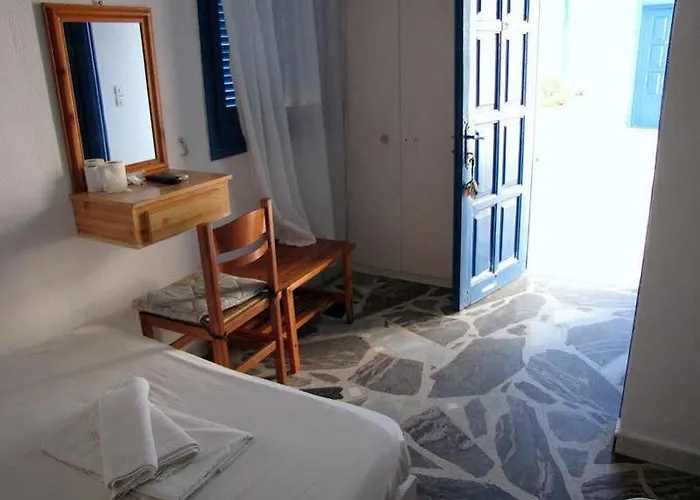 Apartahotel Marousi Perissa (Santorini)
