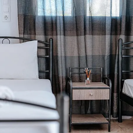 Marousi 4* Perissa (Santorini)