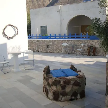 Marousi Perissa (Santorini)