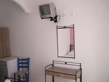 Marousi Περίσσα