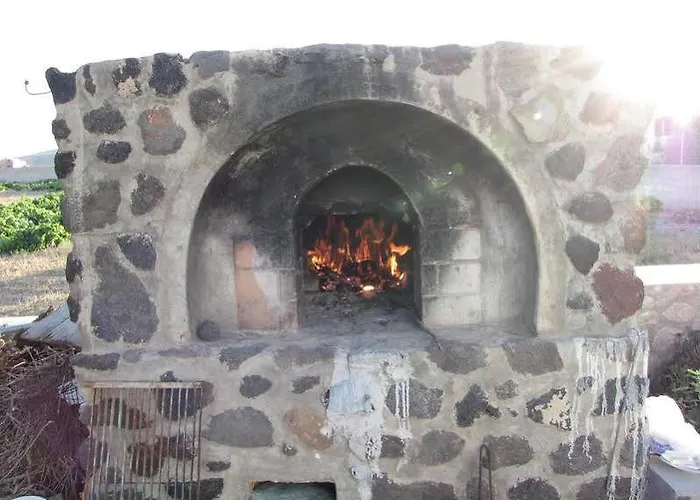 Marousi Περίσσα