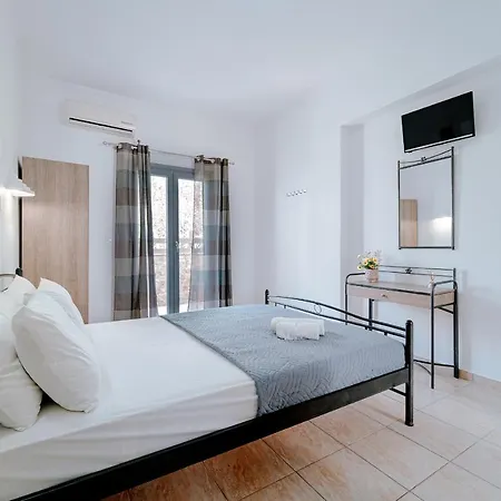 Aparthotel Marousi Perissa (Santorini)