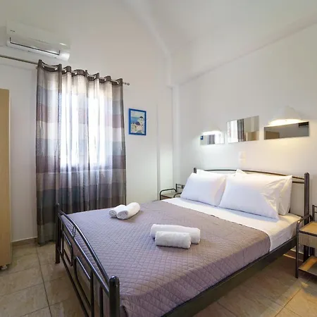Marousi 2* Perissa (Santorini)
