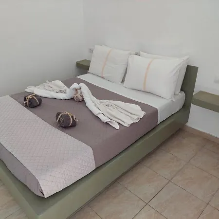 Marousi Perissa (Santorini)