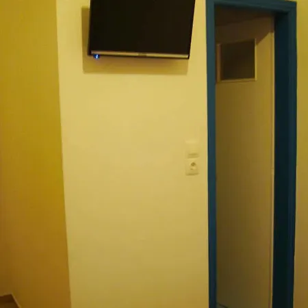Marousi Aparthotel Perissa (Santorini)