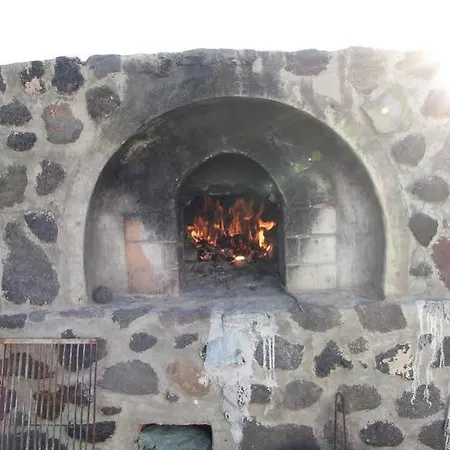 Marousi Perissa (Santorini)