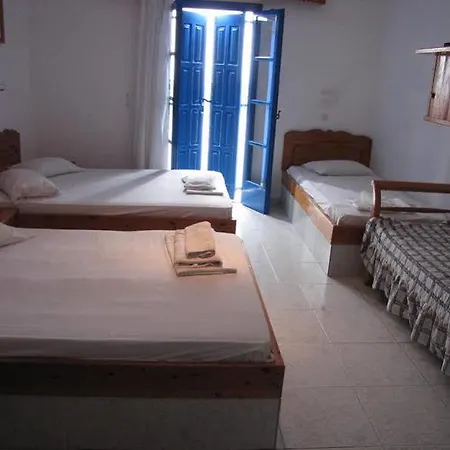 Marousi 2* Perissa (Santorini)