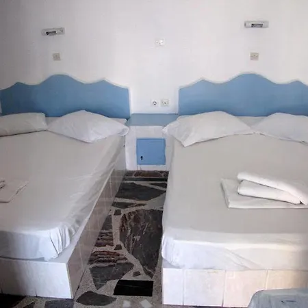 Marousi Aparthotel Perissa (Santorini)