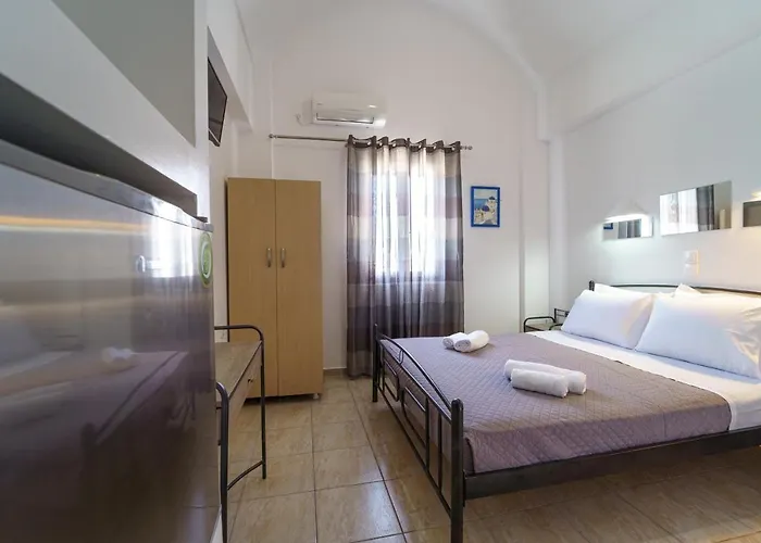 Apart-hotel Marousi Perissa (Santorini)