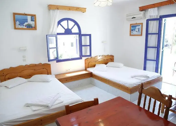 Marousi Perissa (Santorini)