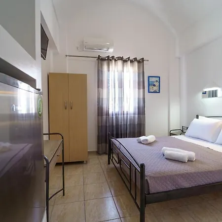 Apart Otel Marousi Perissa (Santorini)