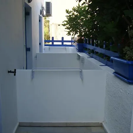 Marousi Apart Otel Perissa (Santorini)