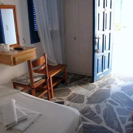 Apart Otel Marousi Perissa (Santorini)